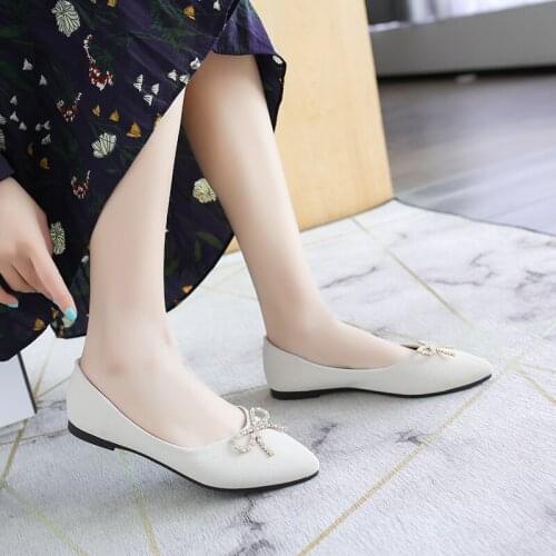 Four Seasons Shallow Moccasin Shoes Elegant Fashion Womens Shoes Business Office Shoes Simple Casual Shoes Pointed White Shoes
