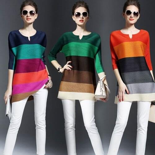 Summer New Pleated Clothes Elegant Striped Contrast Color Loose Casual T-shirt Three Quarter Sleeve Pleats Shirt Tops For Women