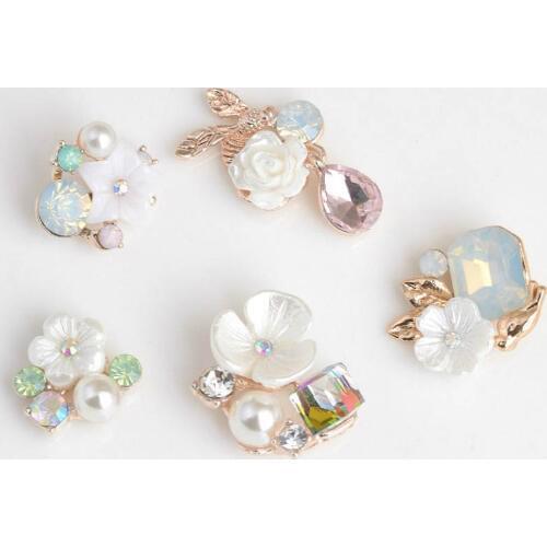 2016New 100Pcs Alloy Flower Pearl Rhinestone Buttons/Buckle Embellishment button DIY accessories RM197-RM201