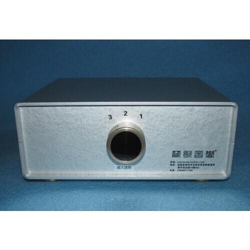 3 single-ended RCA select inputs, 1 balanced XLR output, amorphous dual C 10K:10K broadband audio transformer assembly