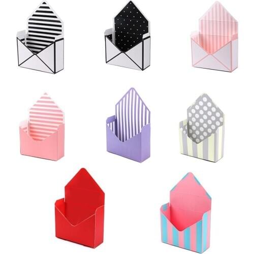 Creative Envelope Fold Flower Storage Box Wedding Engagement Party Decor Polka Dot Stripes Printed Paperboard Packaging Wrapping