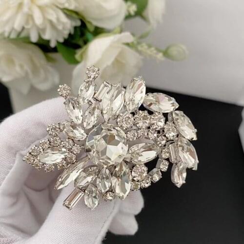 European and American fashion crystal flower brooch