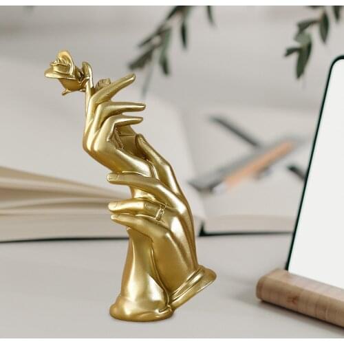 Resin Hand-held Rose Statue Figurine for Home Wine Cabinet Modern Fashion Ornaments Golden Crafts Gift Office Desktop Decoration