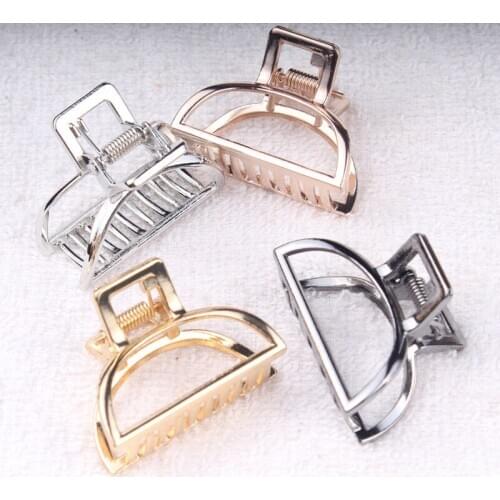 1Pcs Hair Accessories fro Women Metal Modern Stylish Hair Claw Hair Clips Bun Maker Make UP Washing Hair Styling Tool J0036