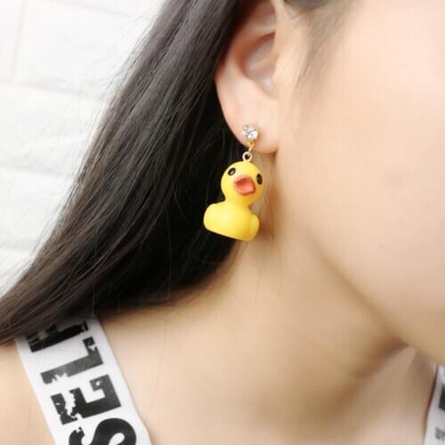 New Fashion Lovely Yellow Duck Ear Stud Earring Small Dangle Drop Earrings for Women Charming Party Jewelry Gift Wholesale
