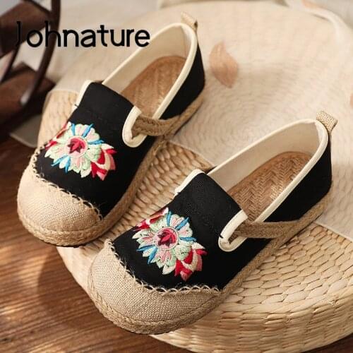 Johnature Embroider Flats Women Shoes 2021 New Retro Floral Spring/Autumn Round Toe Handmade Cotton Linen Casual Ladies Shoes