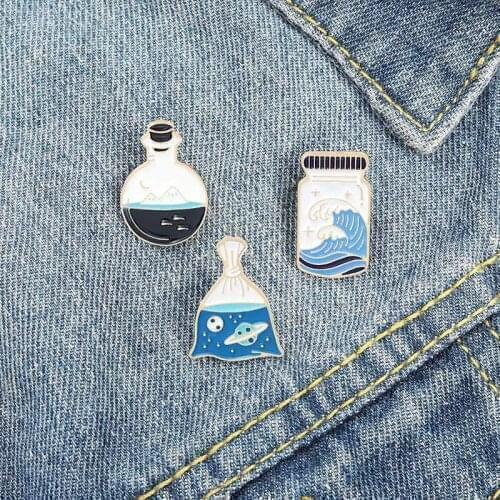 XCMRYSP Ocean Drifting Bottle Badge Brooch Waves Planet Metal Enamel Lapel Pin Backpack Clothes Fashion Jewelry Gift for Kids