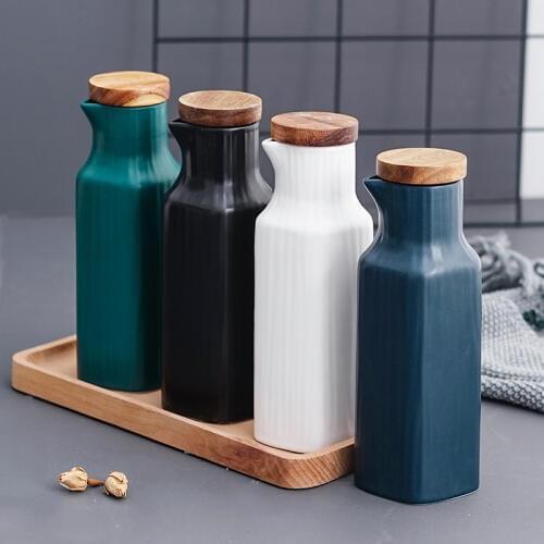 Japanese Style Ceramic Salt Jar with Bamboo Lid Soy Simple Sauce Bottle Creative Leak-Proof Oil Vinegar Bottle Kitchen Tableware