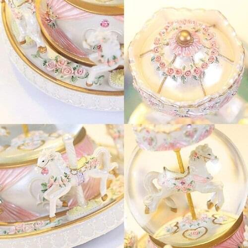 Merry-go-round crystal ball snow music box music box girl child girl birthday gift Valentines Day