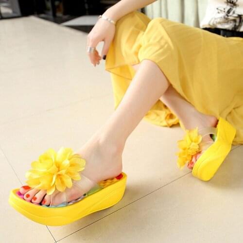 Hot 2020 New Flower Summer Sandals Slippers Women Fashion Slippers Thick Bottom Light Summer Sandals Slippers casual Beach Shoes