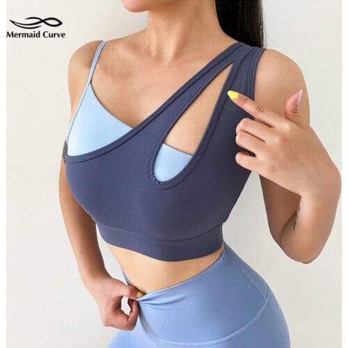 Mermaid Curve Irregular Shoulder Strap Women Sports Bra Fake Two-Piece Contrasting Color Hollow Breathable Yoga Fitness Bra Vest