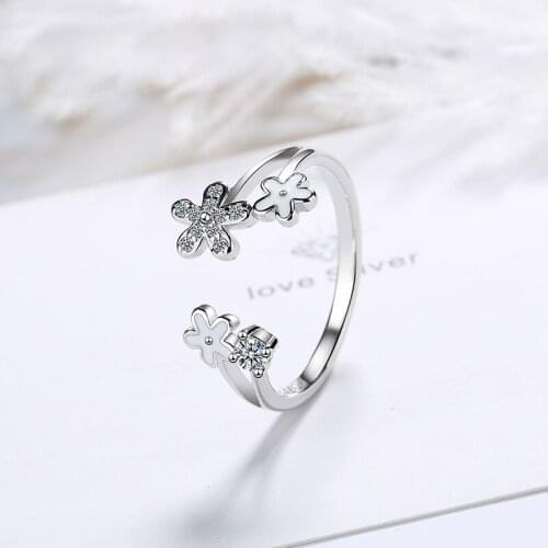 New Fashion Cute Romantic Flower Rings Small Daisy Crystal Simple Style Opening Ring Band Wedding Ring Jewelry For Women Gifts