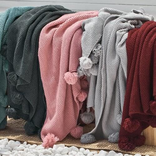 Lovely Cover Knitted Blanket White Plush Throw Blanket Warm Pom Crochet Thread Blanket 130*160CM