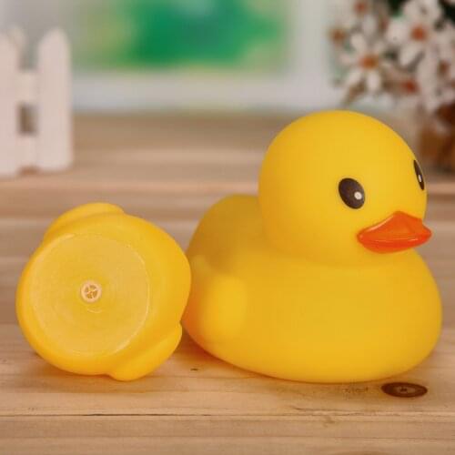 1pcs Yellow Fashion Rubber Duck Baby Shower Water BB Bathing Toys for Baby Kids Children Birthday Gift Classic Toy Boys Girls