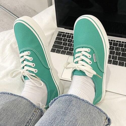 Casual Sneakers Woman Vulcanized Shoes Ulzzang Skateboard Canvas Shoes Plus Size 35-44 Classic White Shoes Flats Tenis Feminino