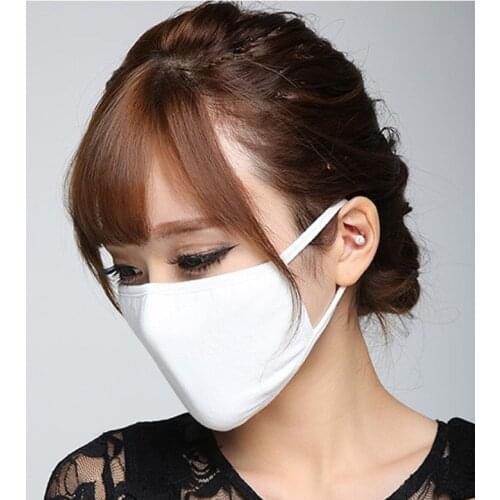 A pair of Cotton Maask Breathable Filter Anti-Haze Washable Elaborate Production Máscara Mascher Маски