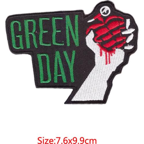 Green diy hand catch crab badge embroidered sew iron on patch