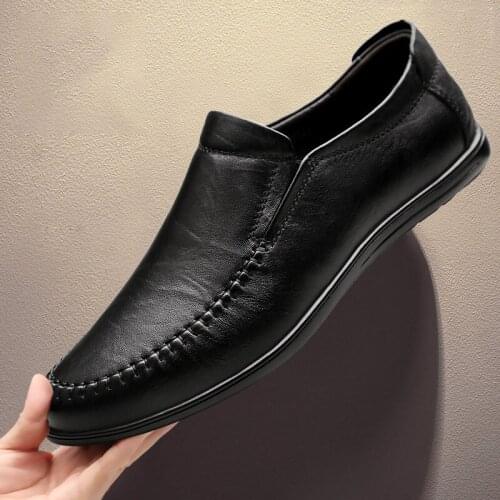 New Top Quality Man Moccasins Slip On Flats Casual Genuine Leather Shoes Men Loafers Breathable Luxury Brand Driving Shoes Black