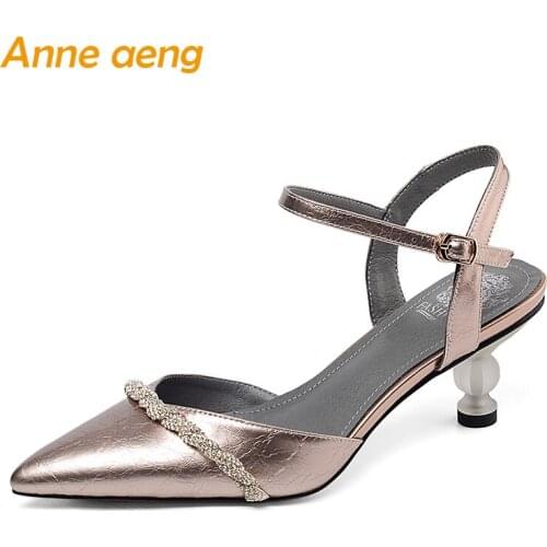 2019 New Summer Genuine Leather Women Sandals Middle Heel Pointed Toe Buckle Crystal Sexy Ladies Women Shoes Female Sandals