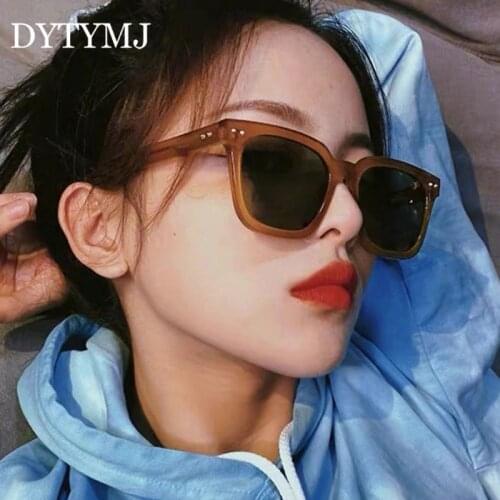 DYTYMJ Square Sunglasses Woman Vintage Rivet Glasses Fashion Punk Sun Glasses for Women/Men Big Frame Square Gafas De Sol Mujer