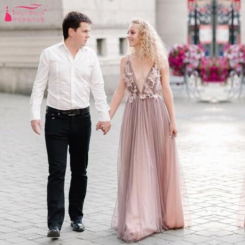 Dusty Rose V-Neck Tulle Wedding Dresses Sexy Backless Floor Length Bridal Gowns 3D Lace Appliques Boho Noivas ZW445