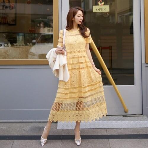 2019 Summer Runway High Quality Slim Prom Office Lace Dress Women Yellow Short Sleeve Hollow Out Hook Flower Party Long Dress