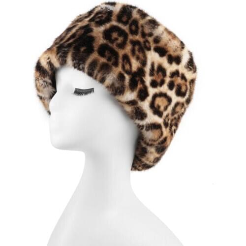 2020 Hot Style Warm Pink Red White Faux Fur Winter Hat Ear Protection Bomber Hat Women Faux Fur Leopard Russian Hat