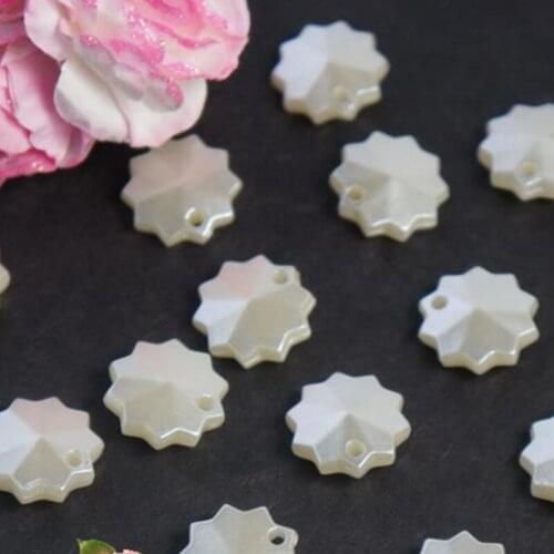 Acrylic Rice white Sunflower shape DIY Handmade loose bead jewelery findings with hole 17mm 30pcs y1307