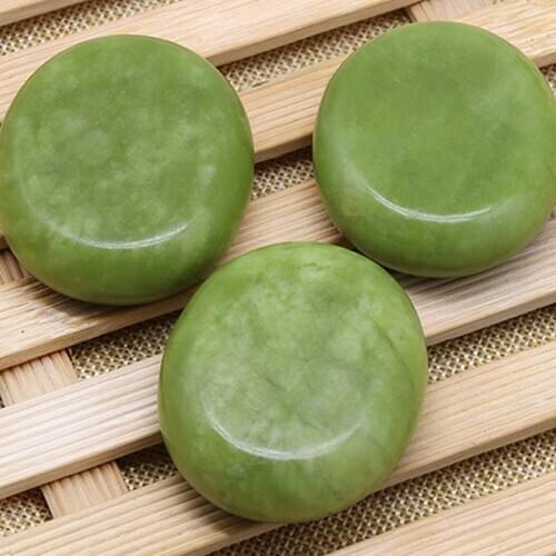 1Pcs SPA Natural Jade Massage Stone Back Massage Pocket Palm Energy Stone Body Skin Care Stress Relief 5 Sizes
