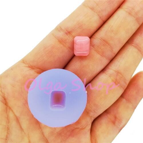 BYL400 Small Earrings Silicone Mold Resin Art Necklace Making Craft Oven Safe Food Safe 9.3mm x 7.5mm