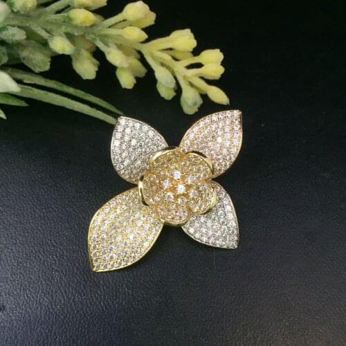 Lanyika Fashion Jewelry Delicate Clover Brooch Pendant Dual Use for Wedding Party Micro Pave Popular Gift