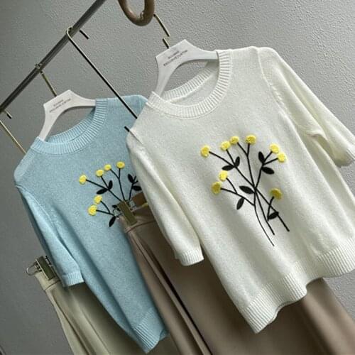 2021 New Womens T Shirt Embroidered Flower Fashion O Neck Knitted Tops French Retro Tees Female Short Sleeve Loose T-shirts