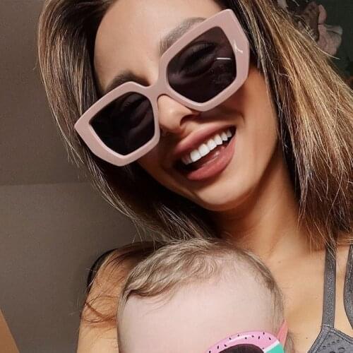 Brand Design Pink Green Sunglasses for Women Men Trend Thick Frame Sun Glasses Female Fashion Shades Unisex Oculos Gafas UV400