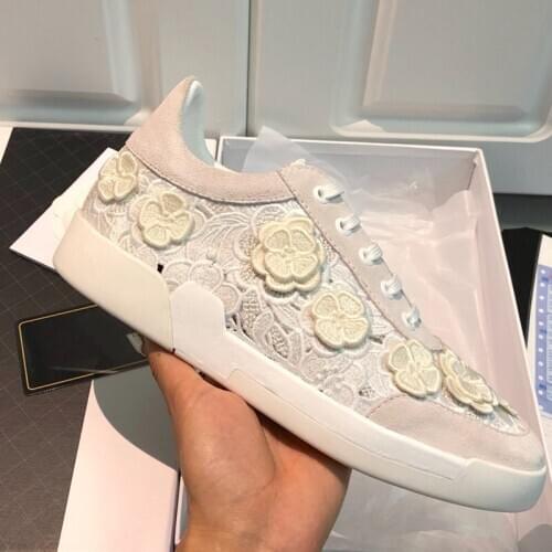 Women Lace Up Casual Shoes Spring Autumn Fashion Solid Color Sneakers Leather Lace Flowers Elegant Flats Sports Shoes 2020 Hot