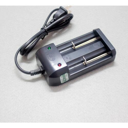 26650/18650/14500/18500/10440 flashlight lithium battery dual slot universal charger 3.7V4.2