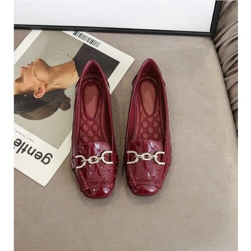 Women Flat Shoes Spring Black Fashion Metal Decoration Women Slip On Loafers Shoes Flat Heel Casual British Style Oxford Shoes