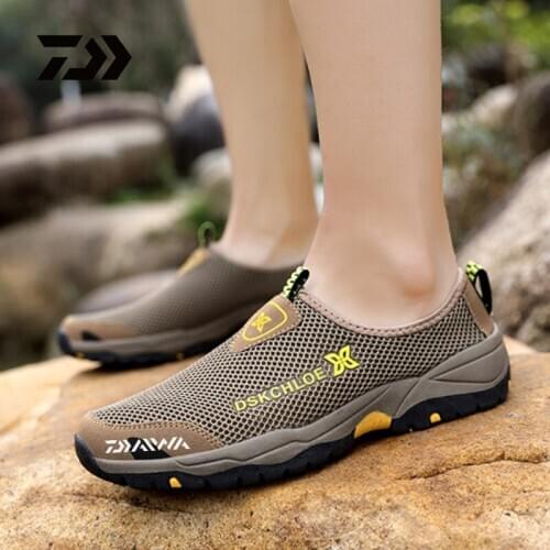 New Daiwa Hiking Fishing Shoes Anti-skid Mountain Climbing Boots Outdoor Athletic Breathable Anti-wear Fishing Men Shoes 008