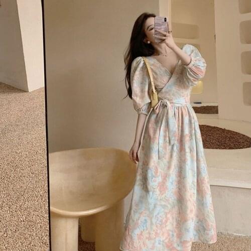 2021 fashion Vintage Floral Dress Women V-Neck Sexy Designer Elegant Casual Holiday Midi Dress Summer Puff Sleeve Sweet Dress