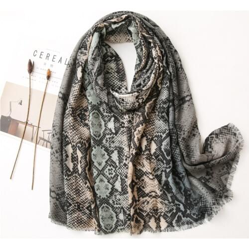 Ladies Fashion Ombre Snake Skin Viscose Shawl Scarf Women High Quality Wrap Pashmina Stole Bufandas Muslim Hijab Snood 180*90Cm