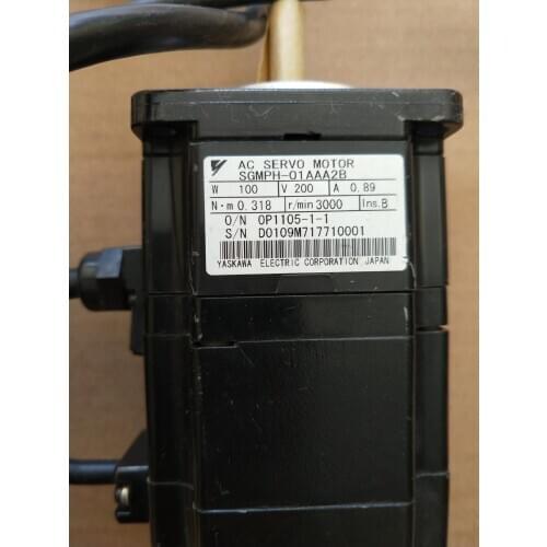 SGMPH-01AAA2B SERVO MOTOR , used in good condition . 80% appearance new , good working , free shipping