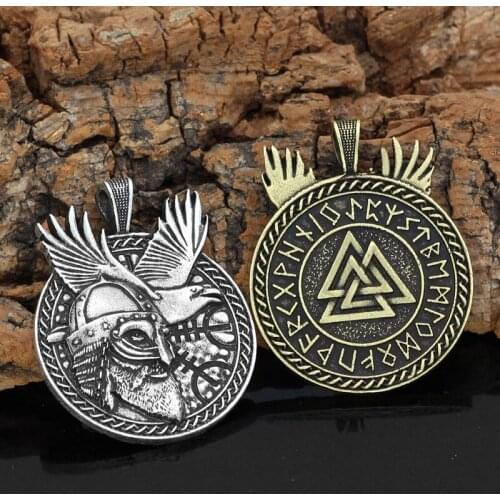 Vintage Odin Helmet Crow Pendant Necklace Trendy Mens and Womens Motorcycle Hip Hop Party Accessories Punk Gothic Jewelry