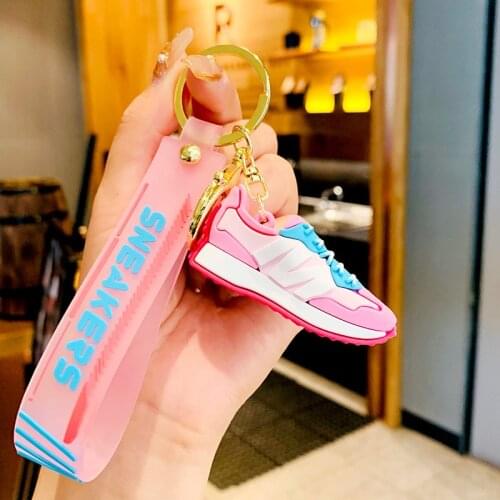Creative 3D Mini Sneaker Baby Sport Shoes Keychain Key Chain Women Kids Toys Rubber Trinkle Key Ring Chains Car Bag Charm D789