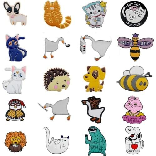 Creative Cute Cartoon Cat Colorful Foot Pins Badges Brooch lapel Pin For Women Clothes On The Backpack Accessories jewelry