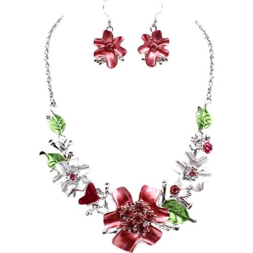Fashion Qnd Romance Women Rhinestone Inlaid Flower Pendant Hook Earrings Necklace Set Jewelry Wholesale