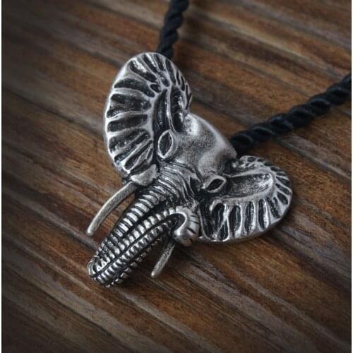 Lucky Elephant Pendant Necklace Women Jewelry Natural Classic Jewelry Accessories
