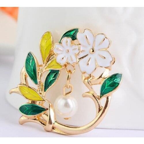 Hollow-out Leaf Brooch Green Leaf White Flower Pearl Brooch Personality Jewelry Accessories High Quality Simple Brooches Alloy