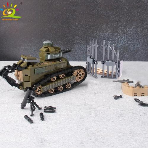 HUIQIBAO TOYS 368pcs Army FR Renault FT-17 Tank Building Blocks For Children Military Soldiers Figures Weapon Bricks
