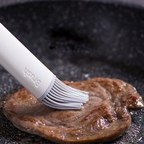 Long handle large silicone oil brush kitchen pancake brush oil household high temperature baking tools food grade small hair