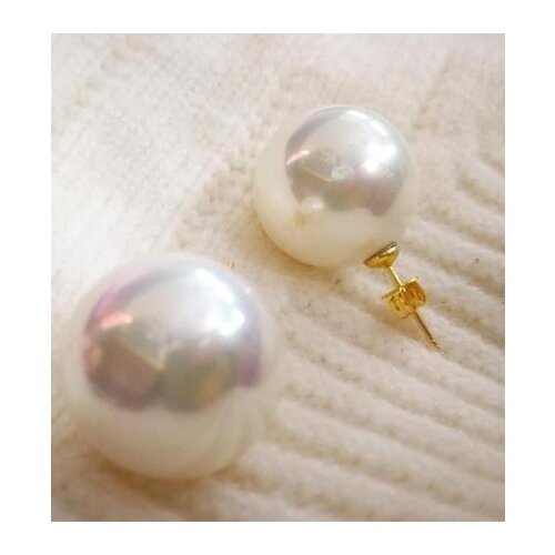 Unique 18mm White Shell Pearl Gold Stud Earrings Perfect Round Ball Beads Natural South Sea Shell Pearl Woman Jewelry Party Gift