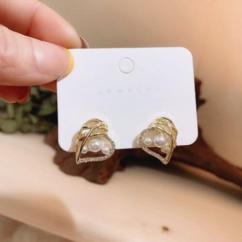 Stud Earrings for Women Simple Elegant Earrings Metal Fashion Heart Crystal Earrings Jewelry Accessories Wholesale